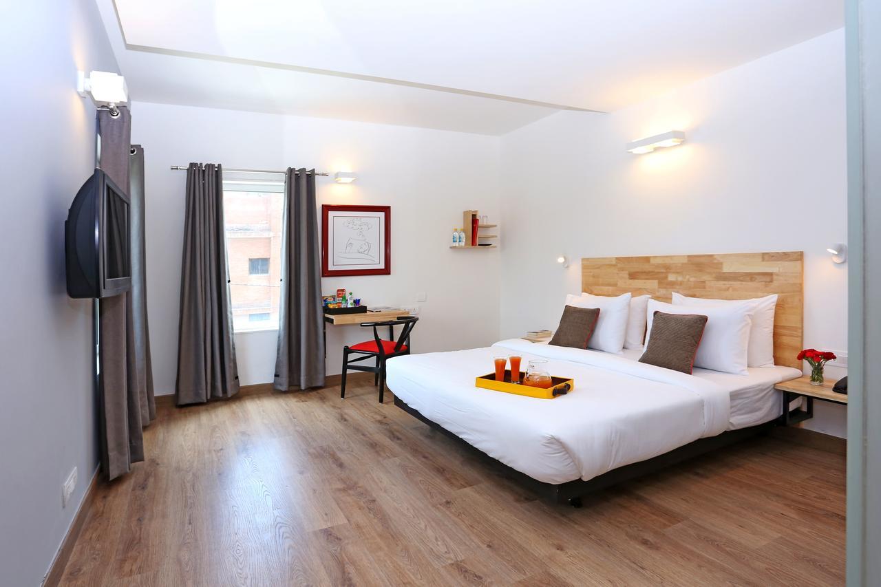 Oyo Townhouse 015 Lajpat Nagar Hotel New Delhi Buitenkant foto