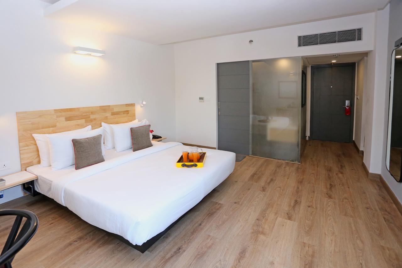Oyo Townhouse 015 Lajpat Nagar Hotel New Delhi Buitenkant foto