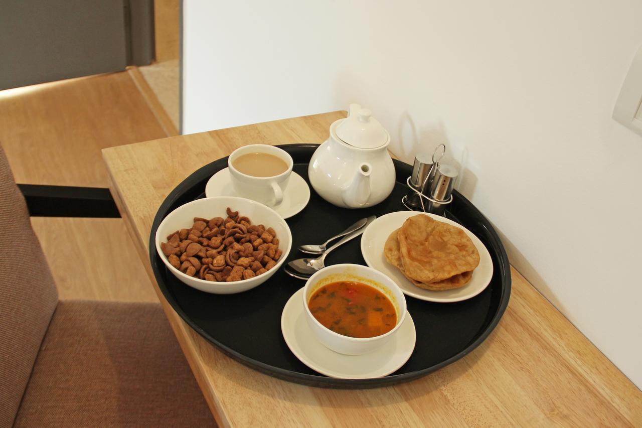 Oyo Townhouse 015 Lajpat Nagar Hotel New Delhi Buitenkant foto